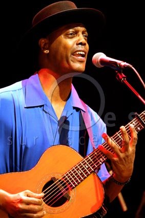 Eric Bibb