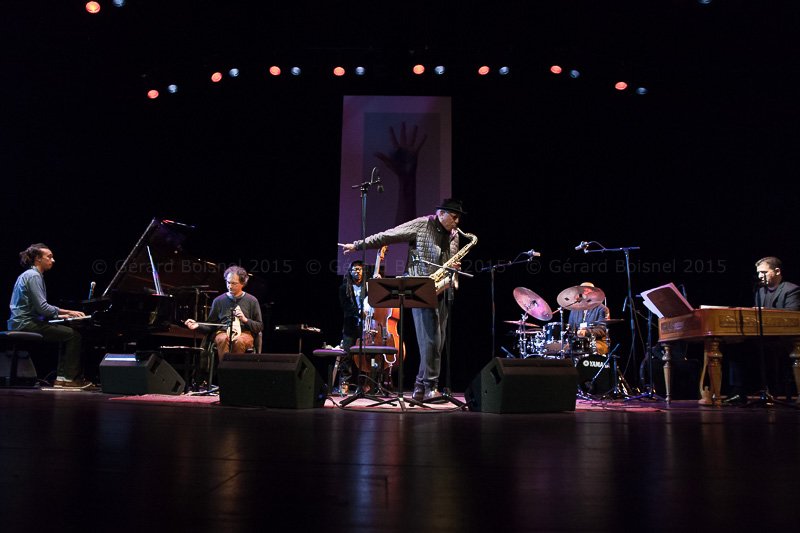 Gerald Clayton, Socratis Sinopoulos, Joe Sanders, Charles Lloyd, Eric (…)