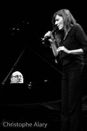 Andy Emler, piano Elise Caron, chant