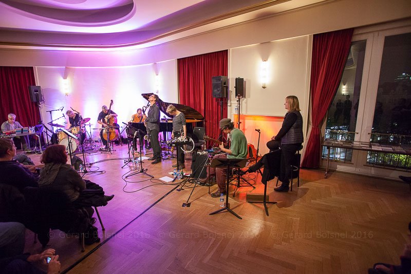 Richard Barrett, Gerry Hemingway, Wilbert de Joode, Achim Kaufmann, Frank (…)