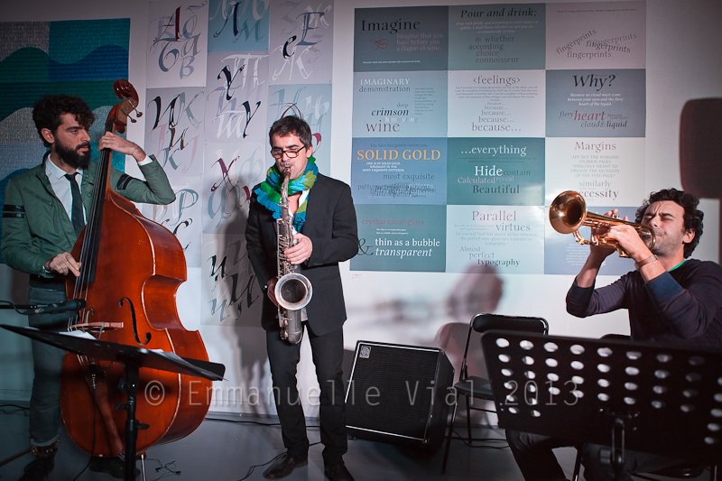 Contextual Trio