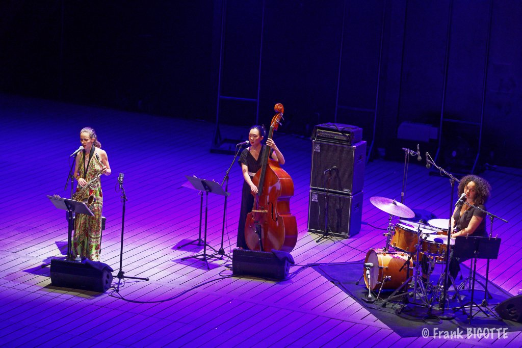 María Grand trio