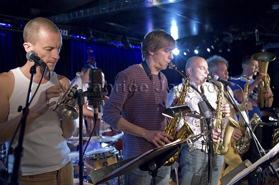 Médéric Collignon, Adrien Amey, Thomas de Pourquery, Laurent Dehors & (…)