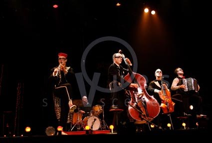Nicolas Bernard / Philippe Euvrard / Pierre Tiboom Guignon / Eric Longsworth (…)