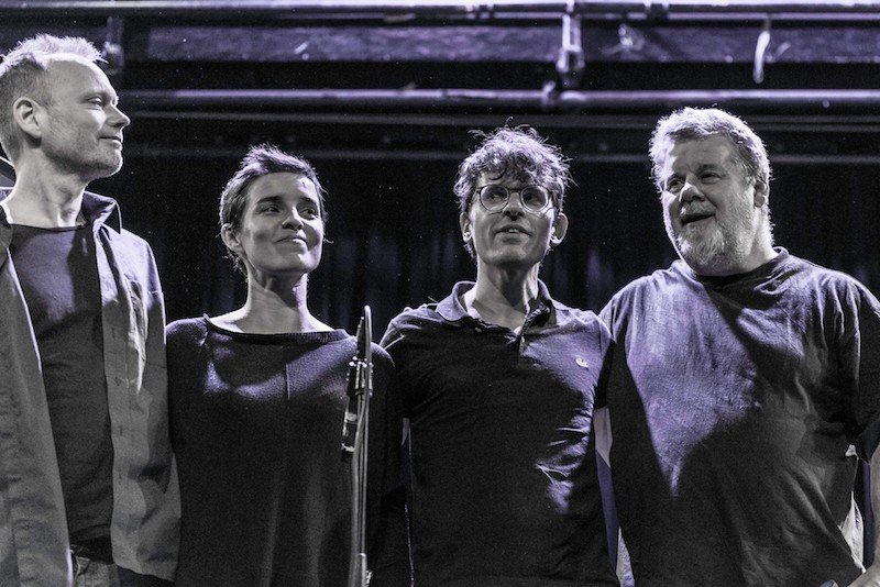 Susana Santos Silva : trompette ; Mathias Landæus : piano ; Torbjörn (…)