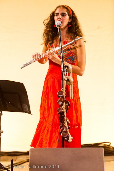 Luara Carrilho