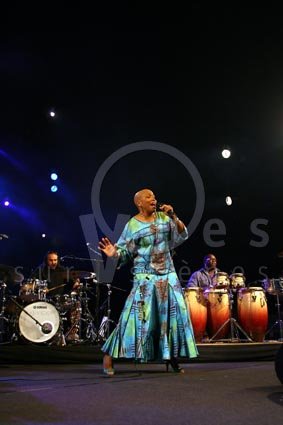 Dee Dee Bridgewater / Minino Garay / Pernell Saturnino