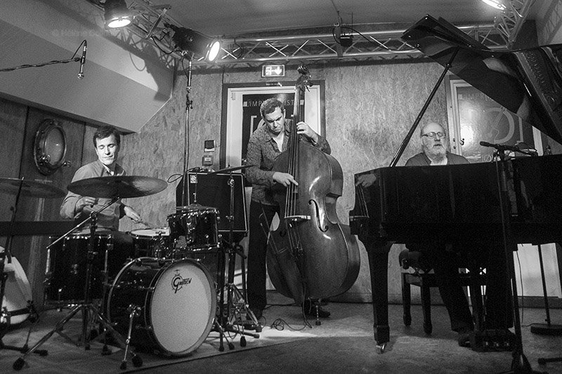 Emler, Tchamitchian, Echampard Trio