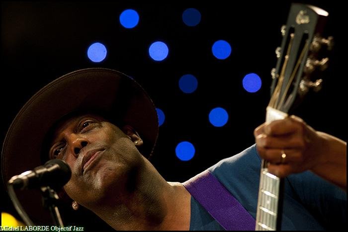 Eric Bibb
