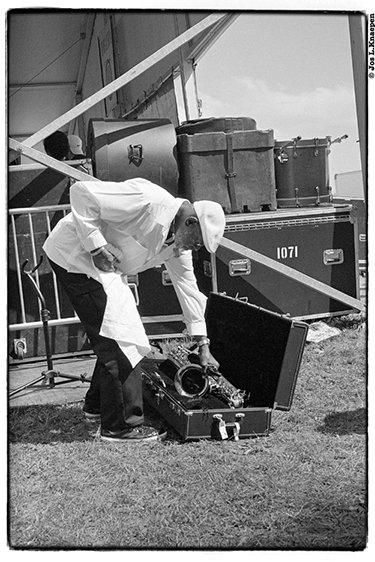 Roger Lewis, Dirty Dozen Brass Band, packing baryton sax