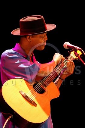 Eric Bibb