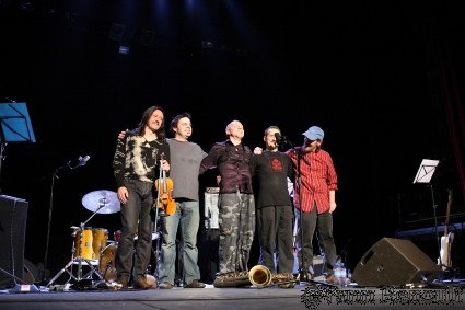 François Corneloup / Dominique Pifarély / Jt Bates / Chico Huff / Dean Magraw