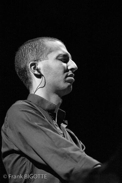 Issam KRIMI (solo)