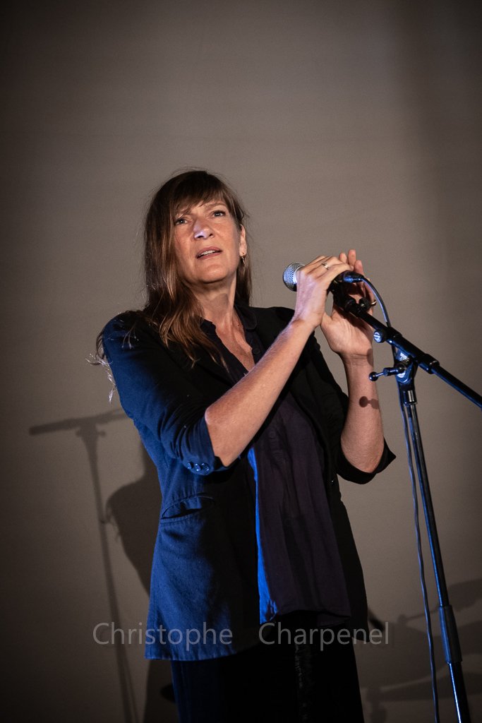 Élise Caron