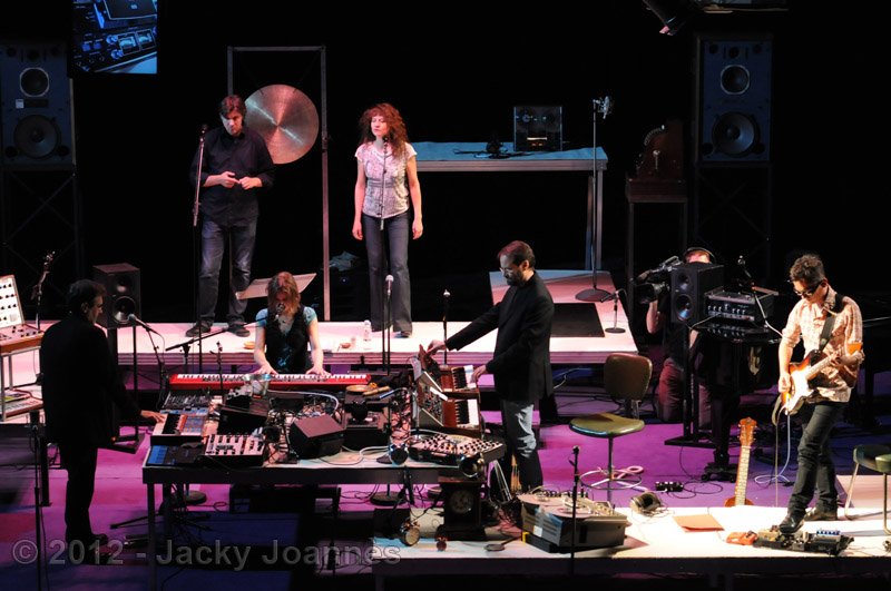 Compagnie Inouïe « La face cachée de la lune » (Vue des balances)