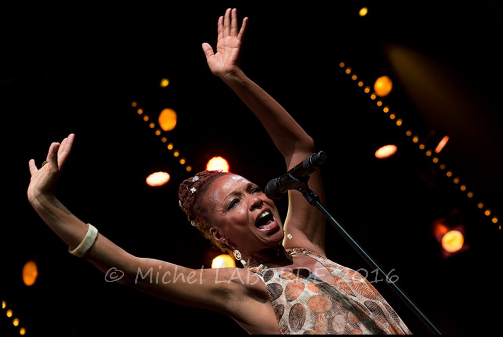 Lisa Simone