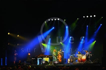 Dee Dee Bridgewater / Edsel Gomez / Ira Coleman / Minino Garay / Pernell (…)