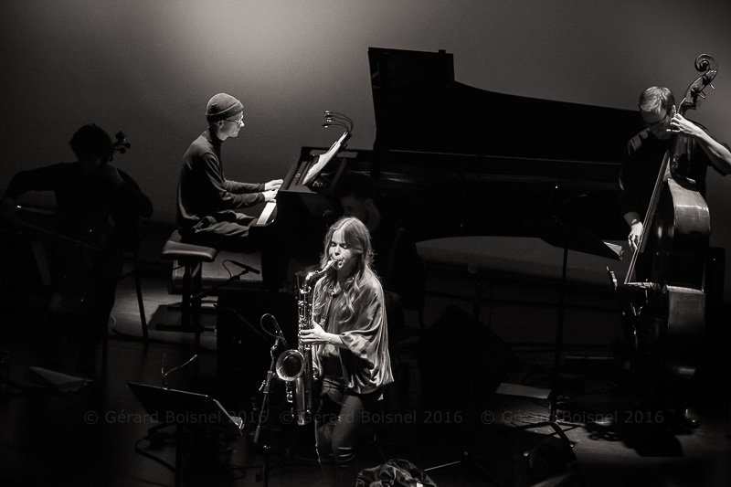 Johan Lindvall, Mette Henriette, Per Zanussi