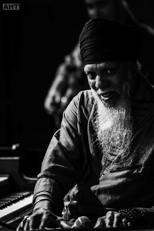 Dr. Lonnie Smith - organ