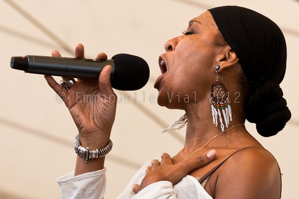 Lisa Simone