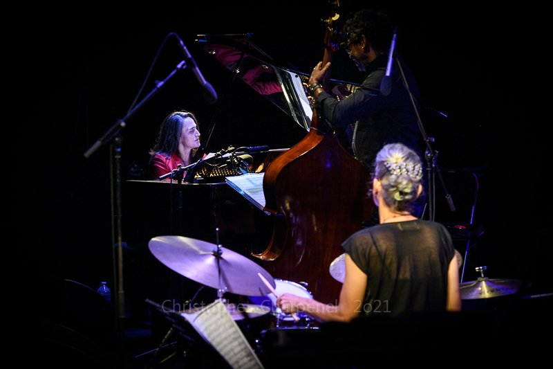 Carine Bonnefoy, Felipe Cabrera, Julie Saury
