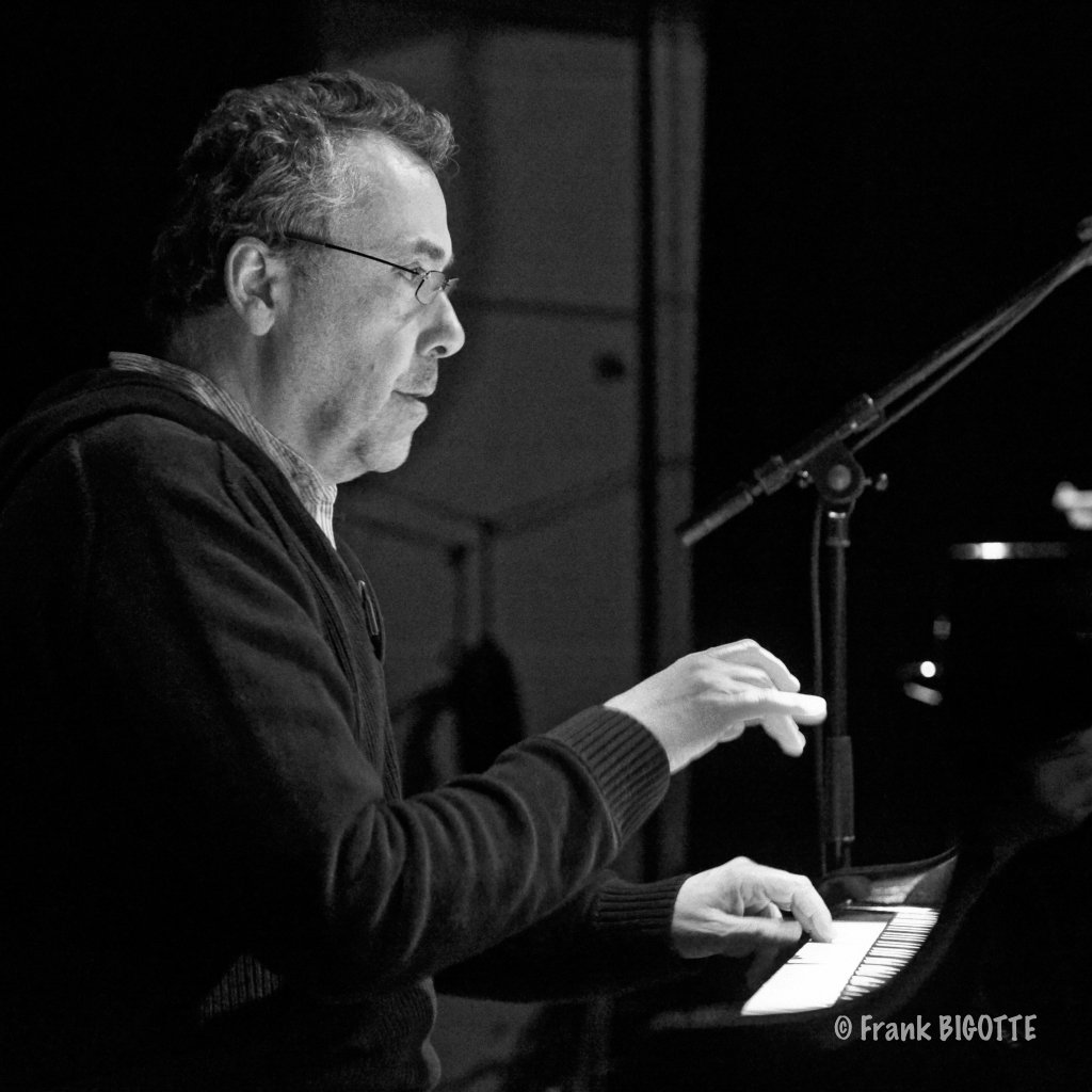 Jean-Marie Machado le 9 avril 2013 avec « La Fête à Boby » au Chai Skalli (…)