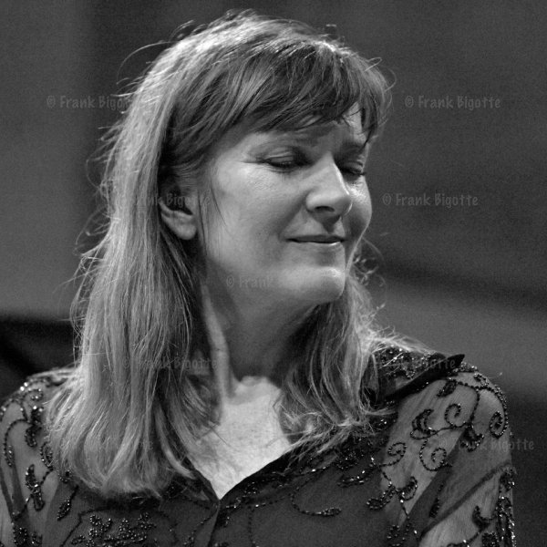 Elise Caron