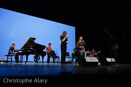 Jam entre les musiciens de l'ONJ, Elise Caron et Michèle Hendricks