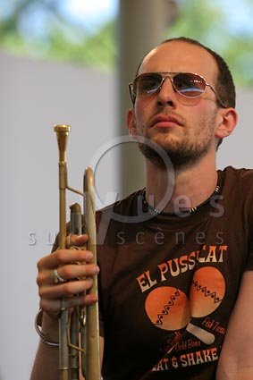 Michael Leonhart