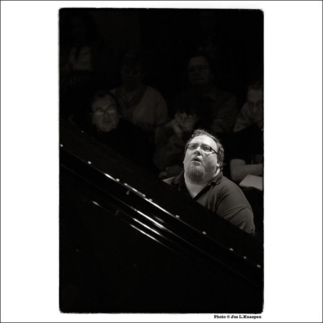 Simon Nabatov