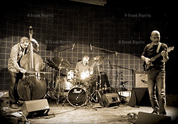 « Ways Out » en trio