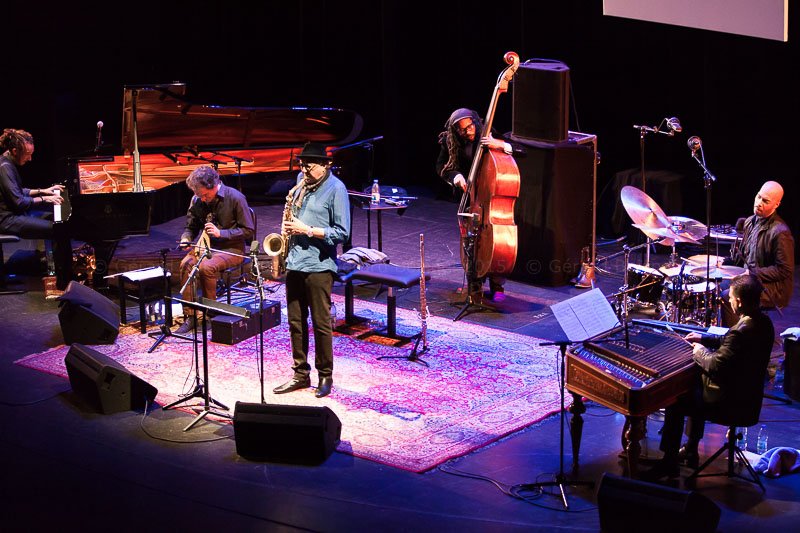 Gerald Clayton, Socratis Sinopoulos, Joe Sanders, Charles Lloyd, Eric (…)