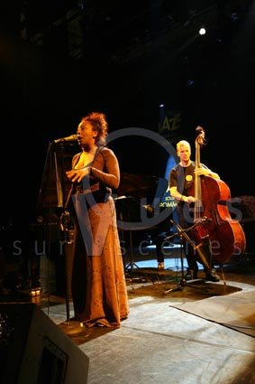Elisabeth Kontomanou / Thomas Bramerie