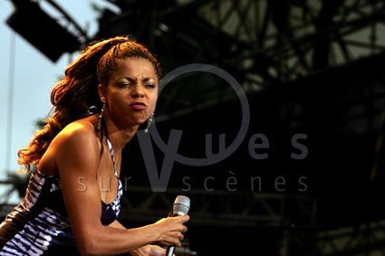 Mina Agossi