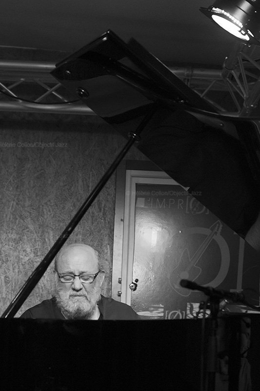 Emler, Tchamitchian, Echampard Trio