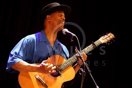 Eric Bibb
