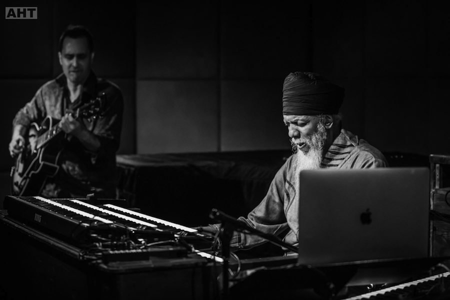 Dr. Lonnie Smith & Jonathan Kreisberg