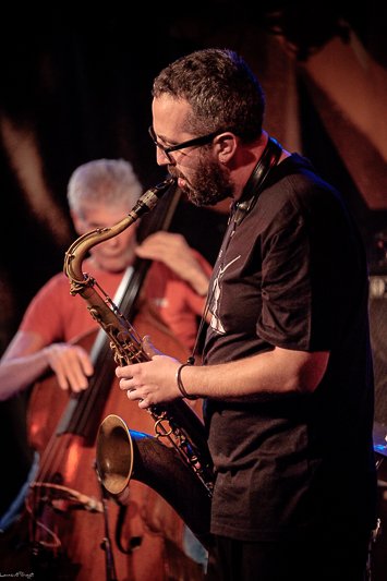 Adam Niewood