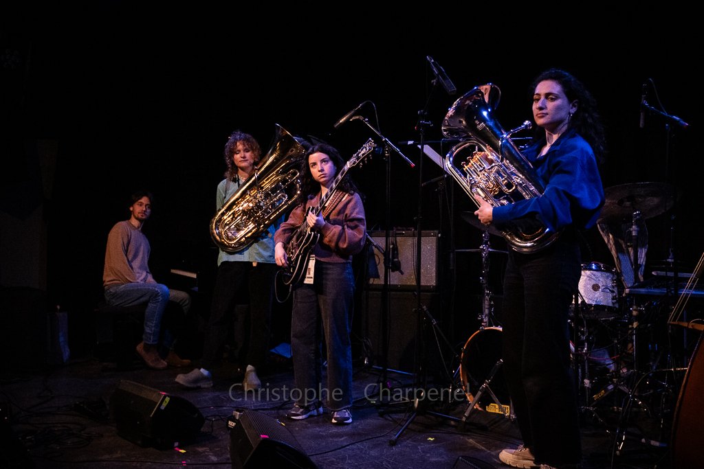 Igor Ambrosin (p), Fanny Meteier (tu), Marta Sofia Rodrigues (g), Amélie (…)